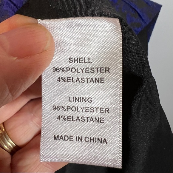 ADRIANNA PAPELL Stunning blue & black brocade sheath with beaded neckline. 8P - Picture 9 of 12